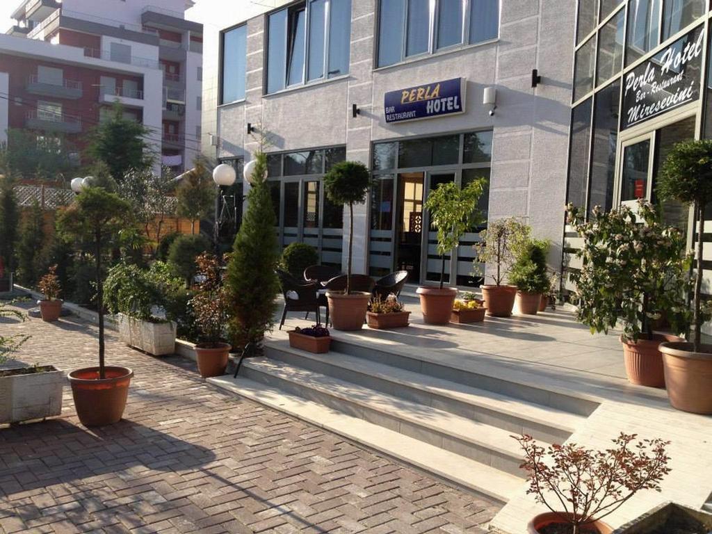Perla Hotel Pogradec Exterior photo