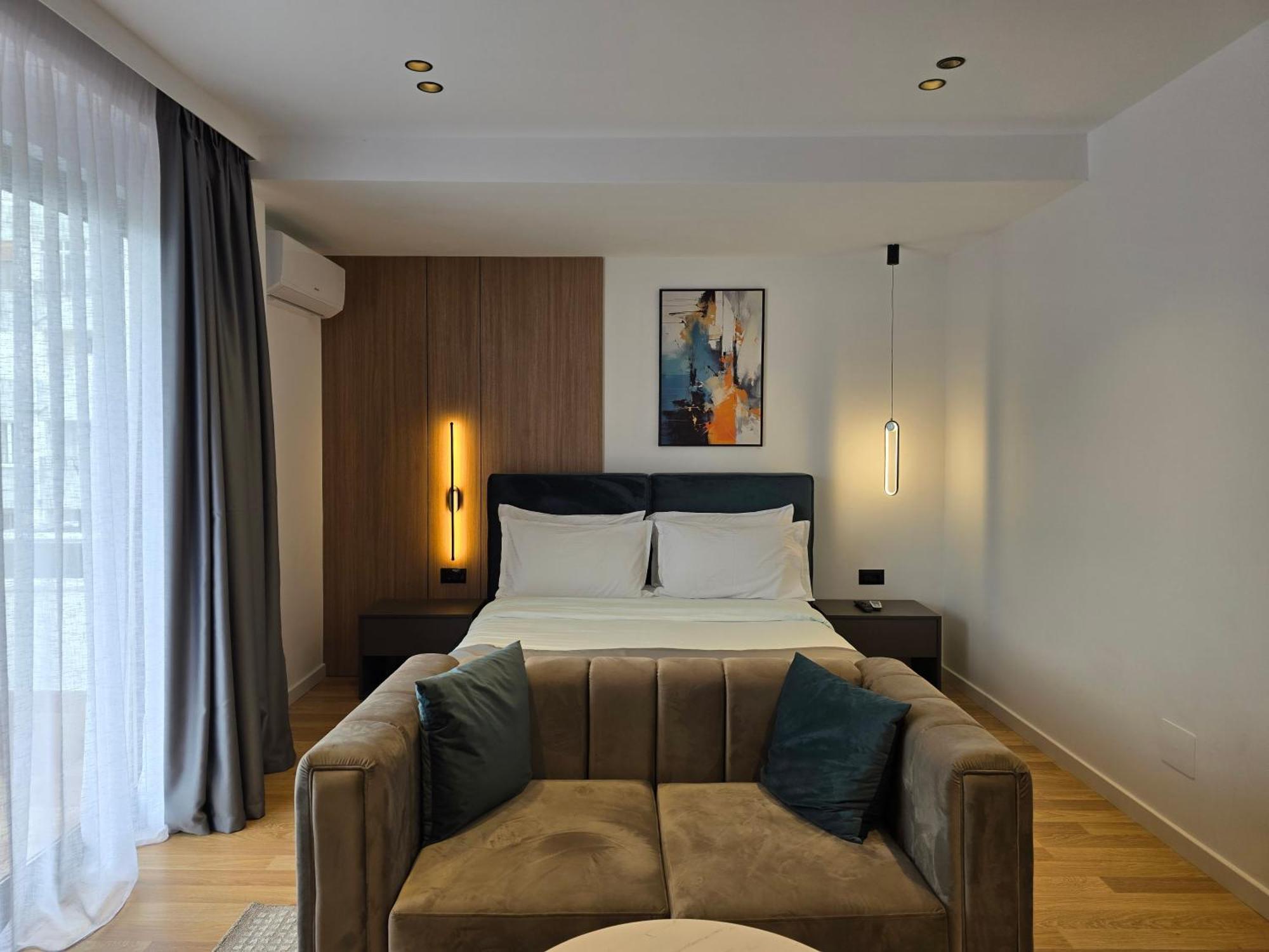 Perla Hotel Pogradec Exterior photo