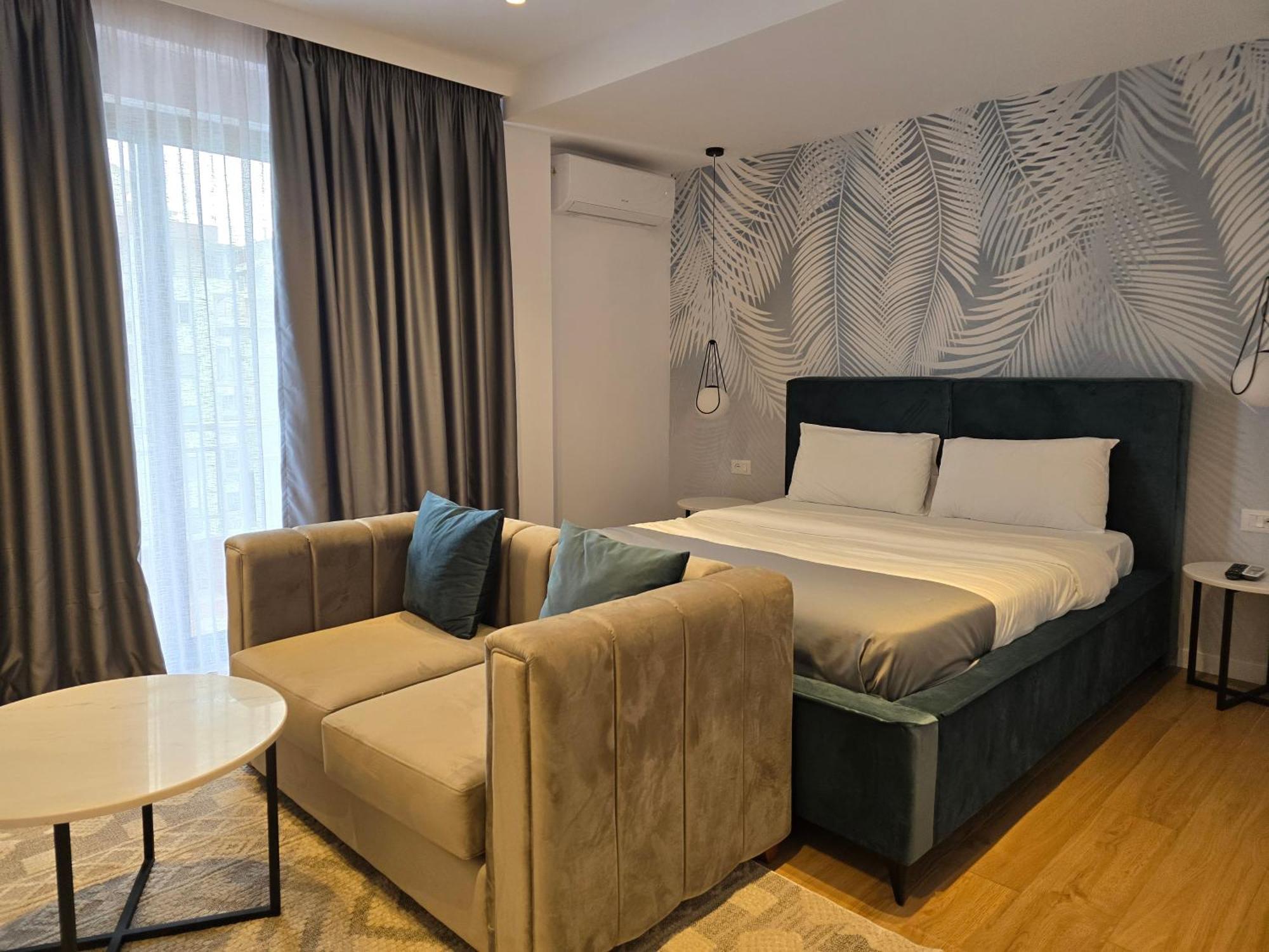 Perla Hotel Pogradec Exterior photo