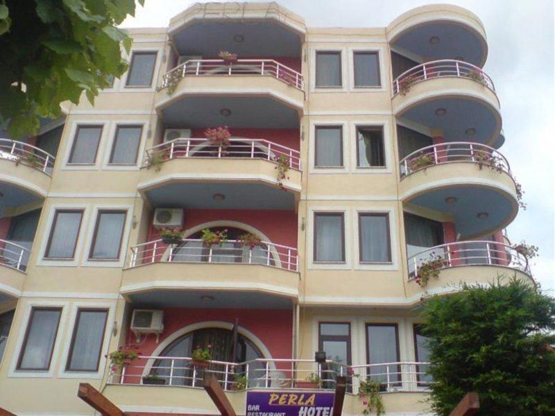 Perla Hotel Pogradec Exterior photo