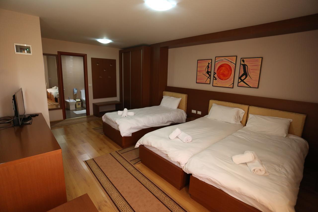 Perla Hotel Pogradec Exterior photo